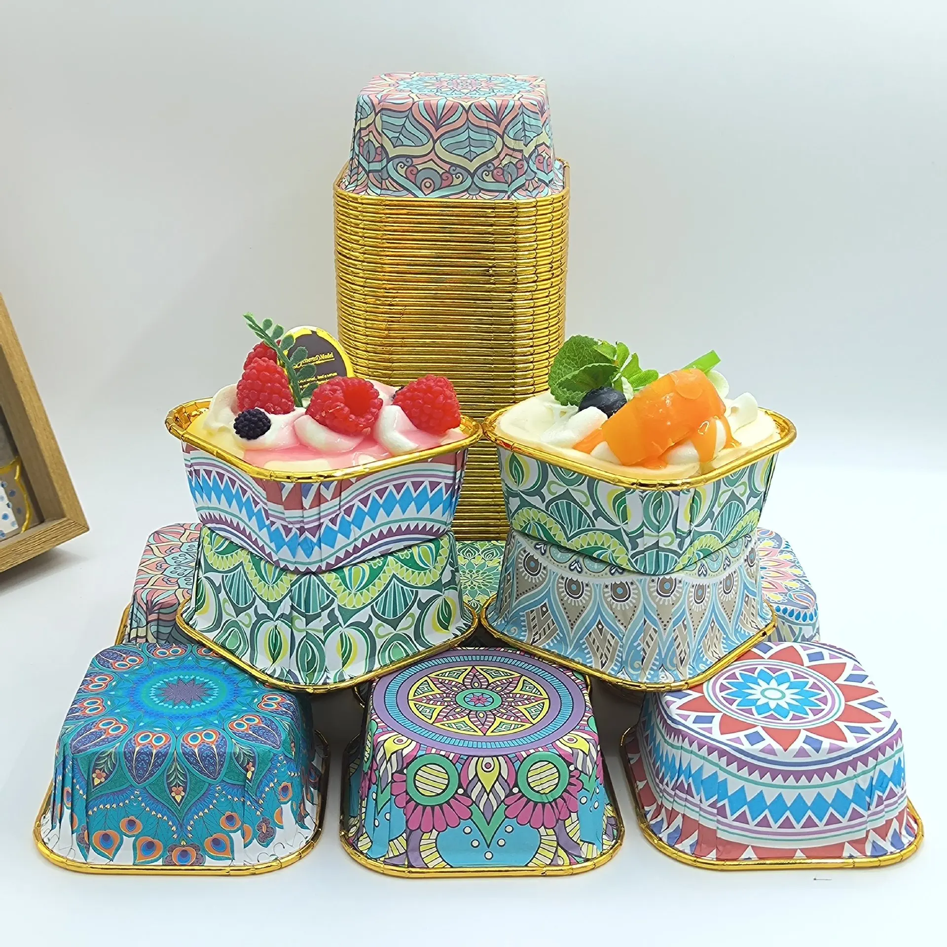 High Temperature Disposable Decorative Tulip Muffin Baking Cup Cupcake Paper Tulip Cupcake Liners