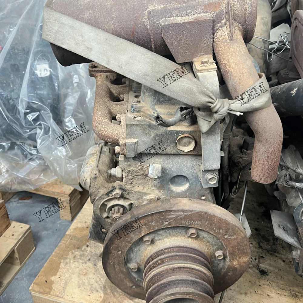 For Kubota V2203-DI Complete Engine Assy Used 3