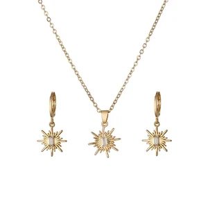 2021 New Arrival Gold Plated Jewelry Sets Retro Sun Fashion Pendant Earrings Necklace Set