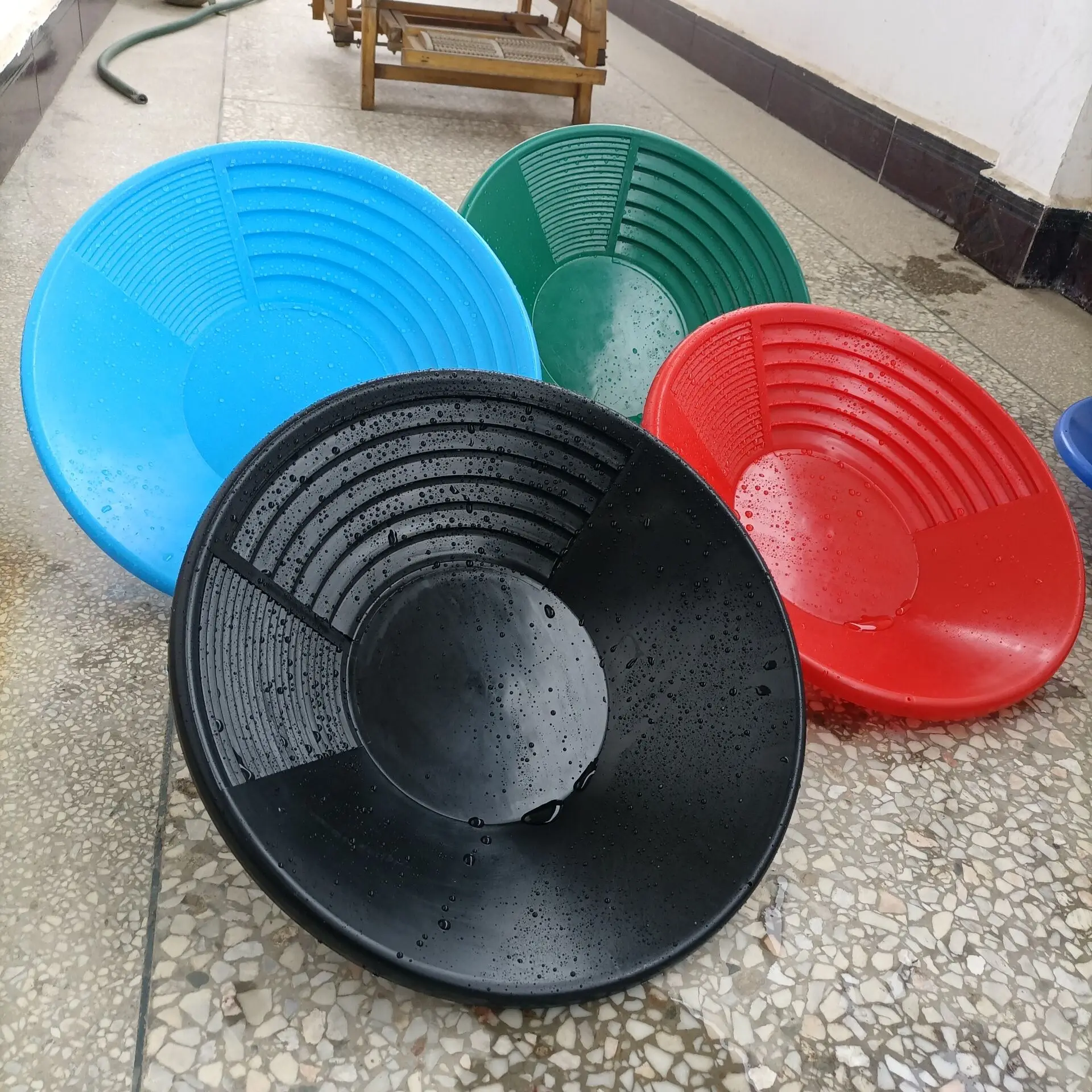 Batea Para Lavado De Oro De 15 Pulgadas (38 Cm) - Con 3 Rifles, Plástico PP Resistente, Flotante - Kit De Prospección Manual Para Principiantes Y Aficionados