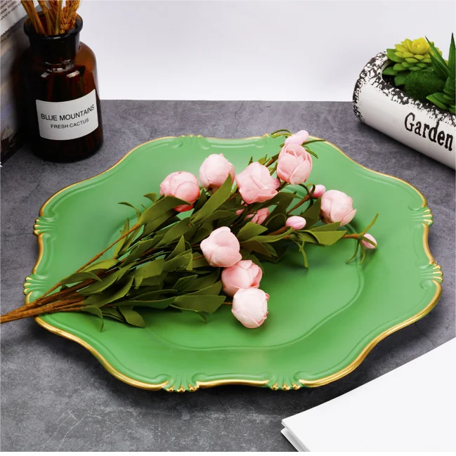 Nordic Party Banquet 14 Inch Green Plastic Atrovirens Gold Rim Lace