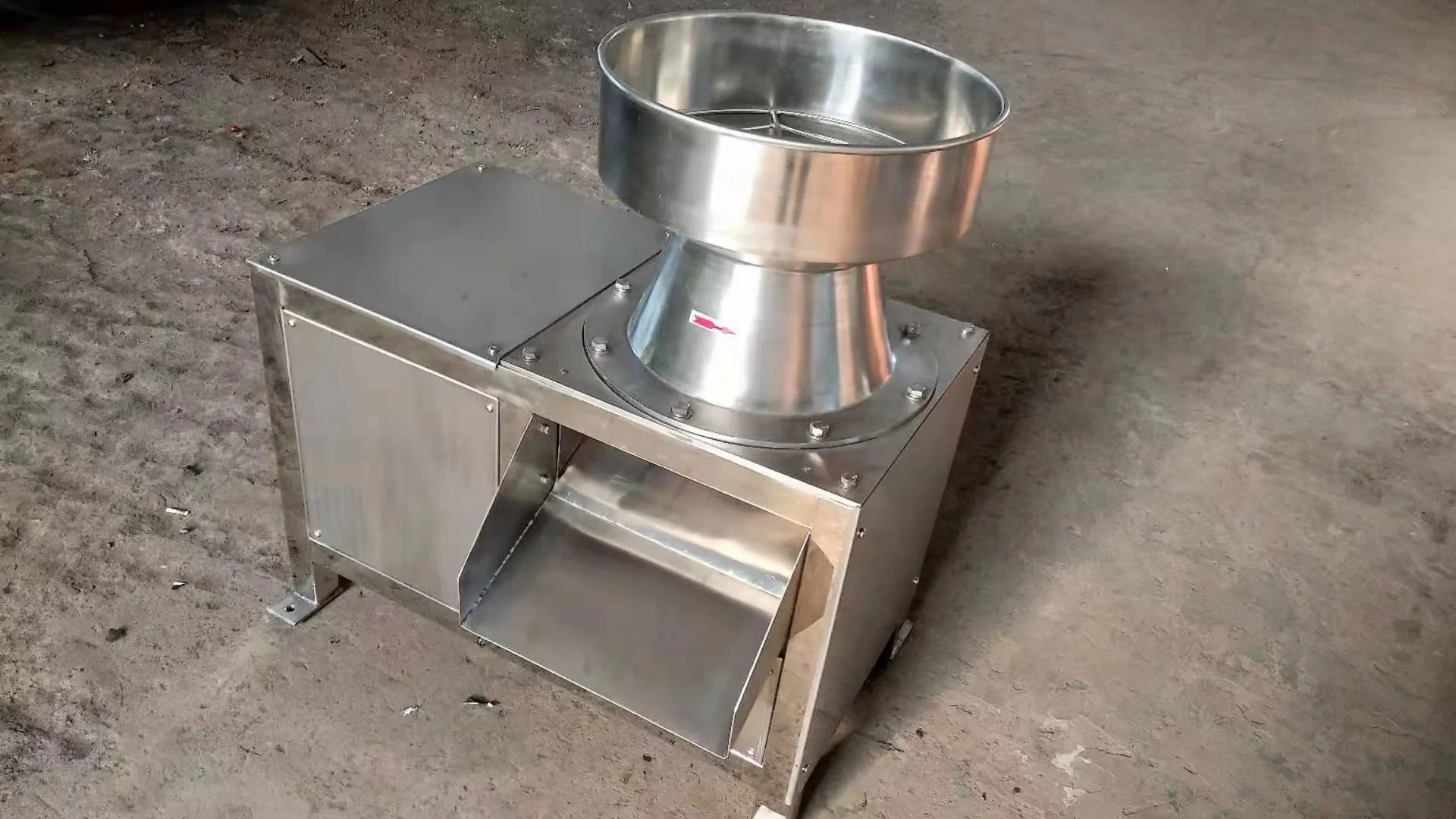 Machine De Transformation De Noix De Coco Râpée électrique Commerciale / Machine à Trancher Et à Râper Les Flocons De Noix De Coco