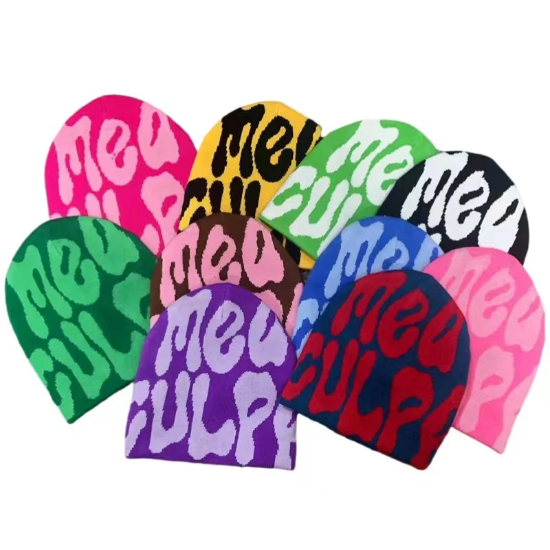 Шапка-бини с вышивкой и логотипом