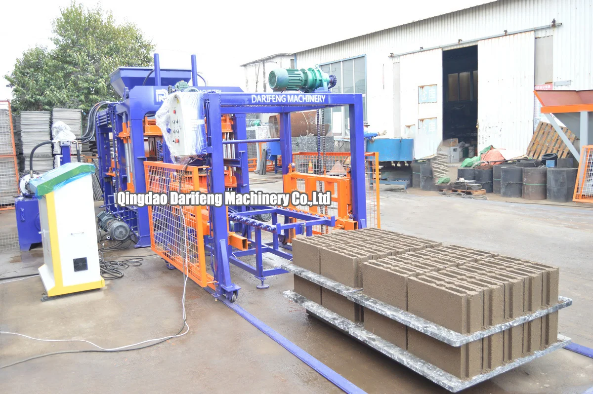 QT8-15 Brick Machine