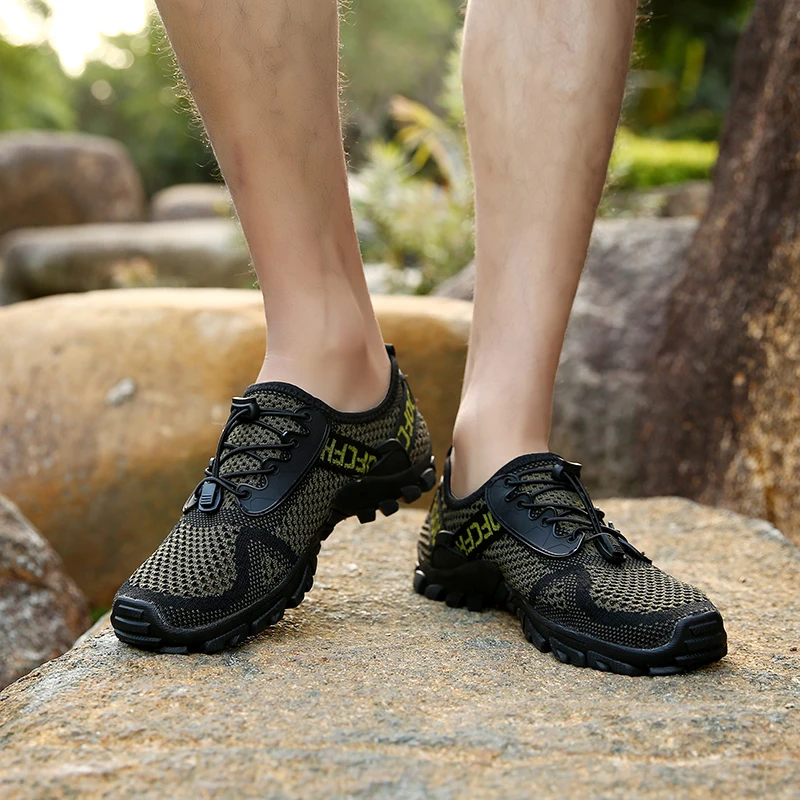 Slip On Upstream Shoes Men Quick Dry Aqua Shoes Breathable Hiking Wading Sneakers Beach Surfing Swimming Water Barefoot Shoes