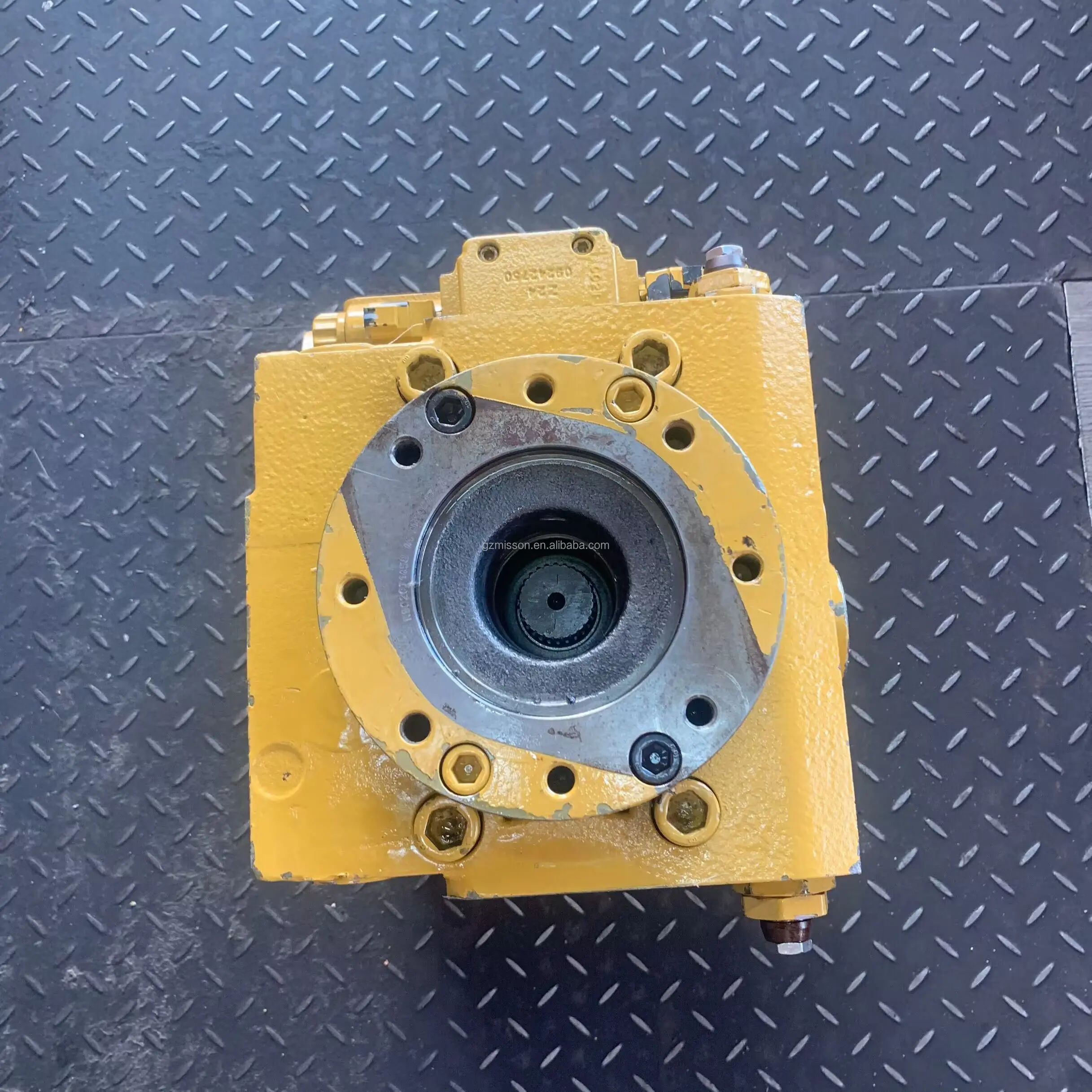 文机　和家具 Amazon | DOMICON ゲーミングデスク 黒 幅140cm コンセント付き