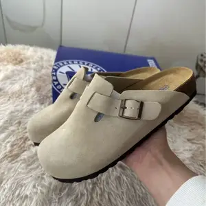 High-Quality Women's Mule Clog Shoes Factory Direct Sale  Full Cowhide Suede Semi-Drag Style Comfortable Cork Sole Buckle
