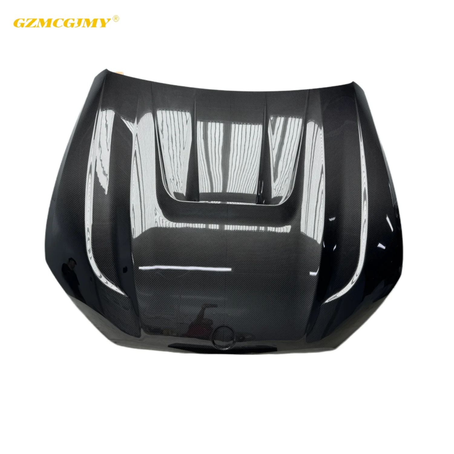 Car Replacement Dry Carbon Material Engine Hood Suitable For BMW M8 F91 F92 F93 Dry Carbon Fiber