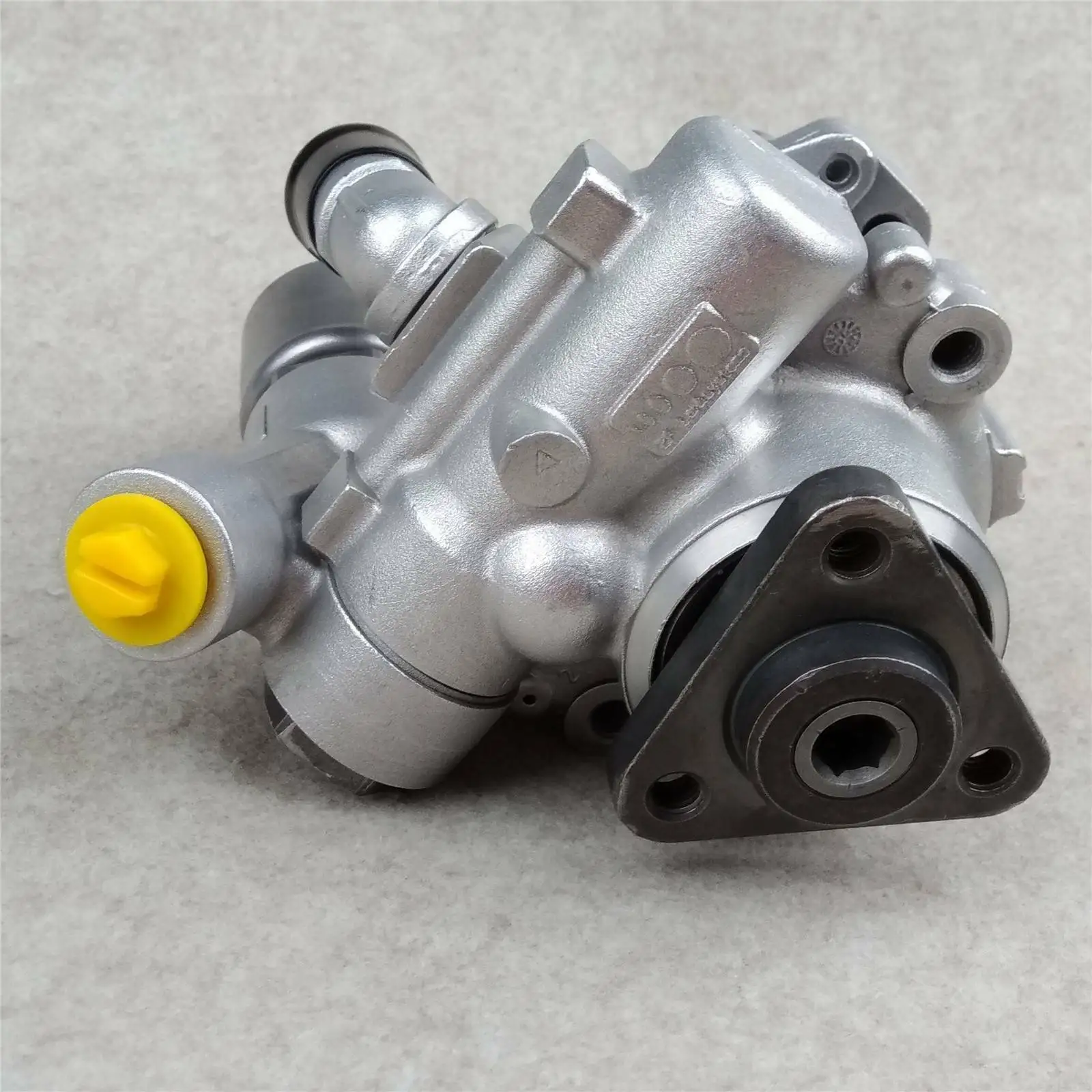 E60 E61 E63 E64 Power Steering Hydraulic Pump With Value 32414037948