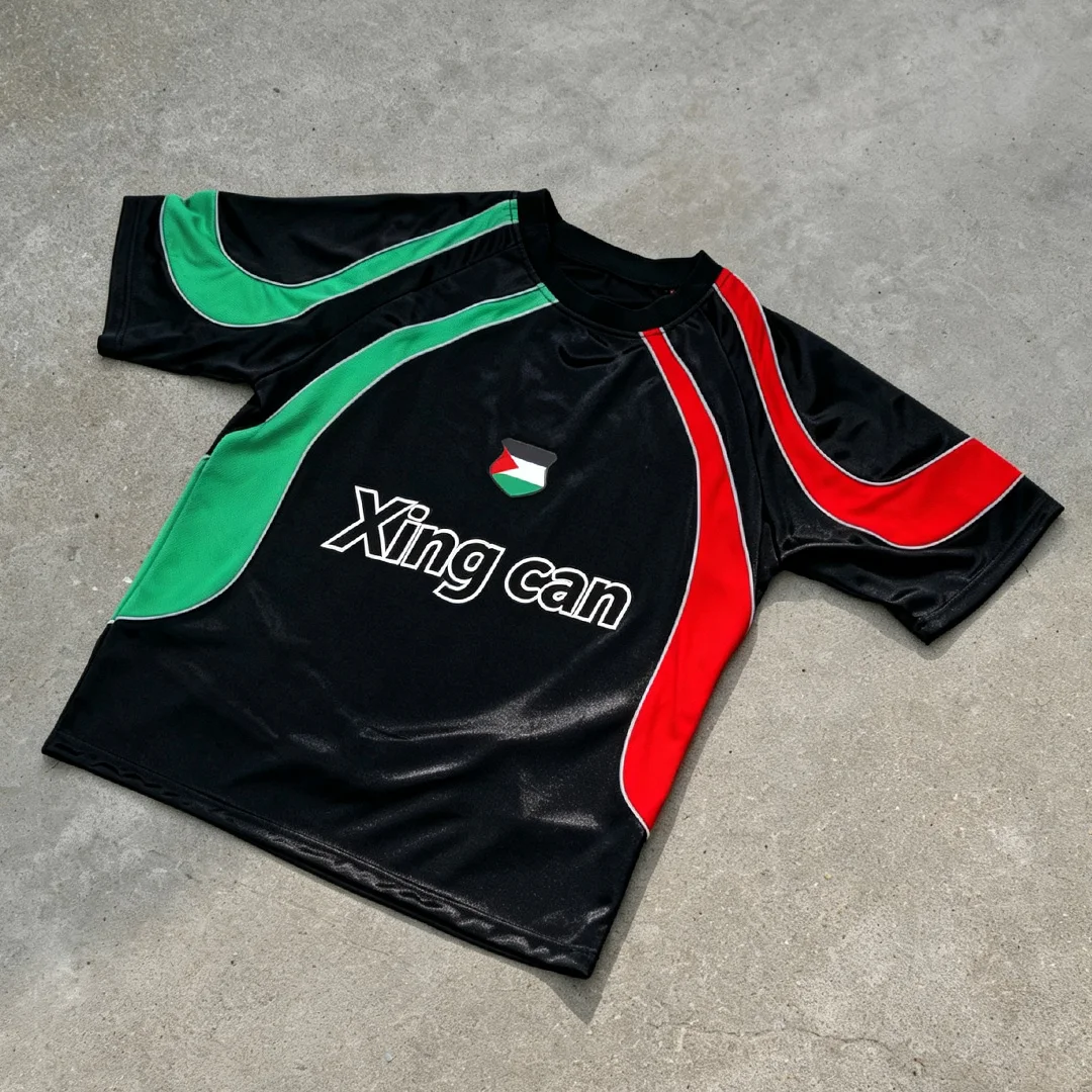 OEM/ODM pánské vintage sportovní dresy s barevnými bloky, volného střihu, s kulatým výstřihem, aplikacemi, síťovým potiskem a kombinovanými prvky – tovární velkoobchod