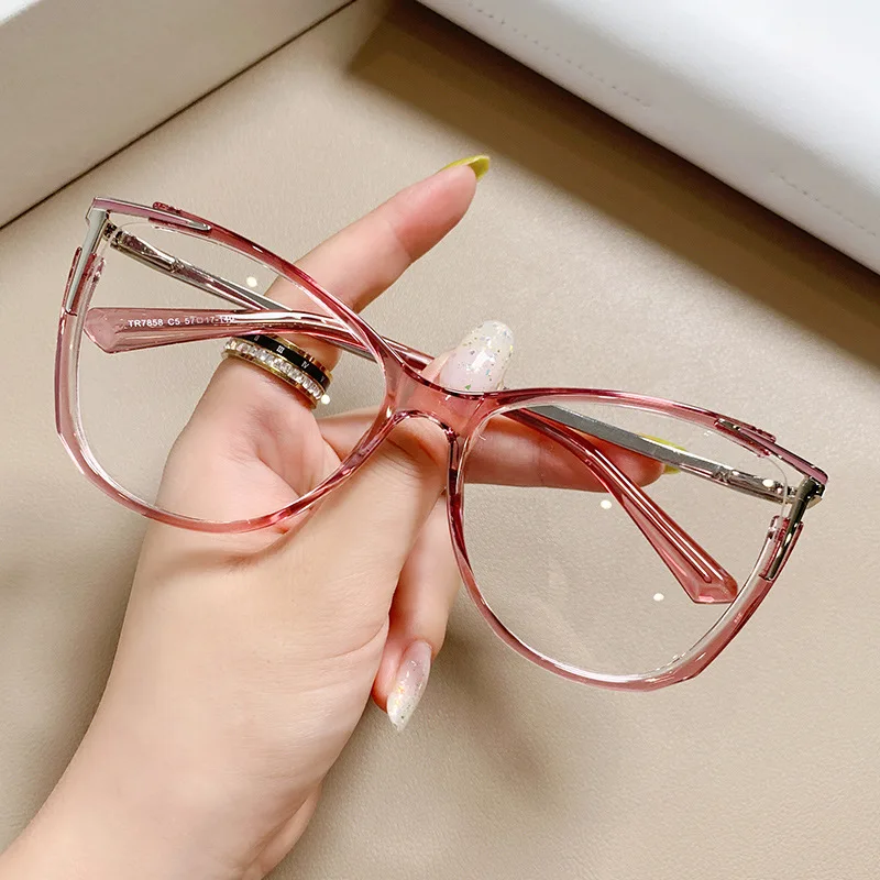Hot Sell Fashion Cat Eye Glasses Customized Clear Lens Eyeglass Tr90 Frame Montures Des Lunettes Sunglasses Women River Optical