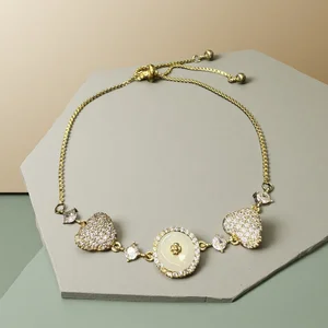 Y2K Heart Charm Bracelet for Women Adjustable Gold Chain with Round Center Stone Dainty Romantic Jewelry Gift for Everyday Wear