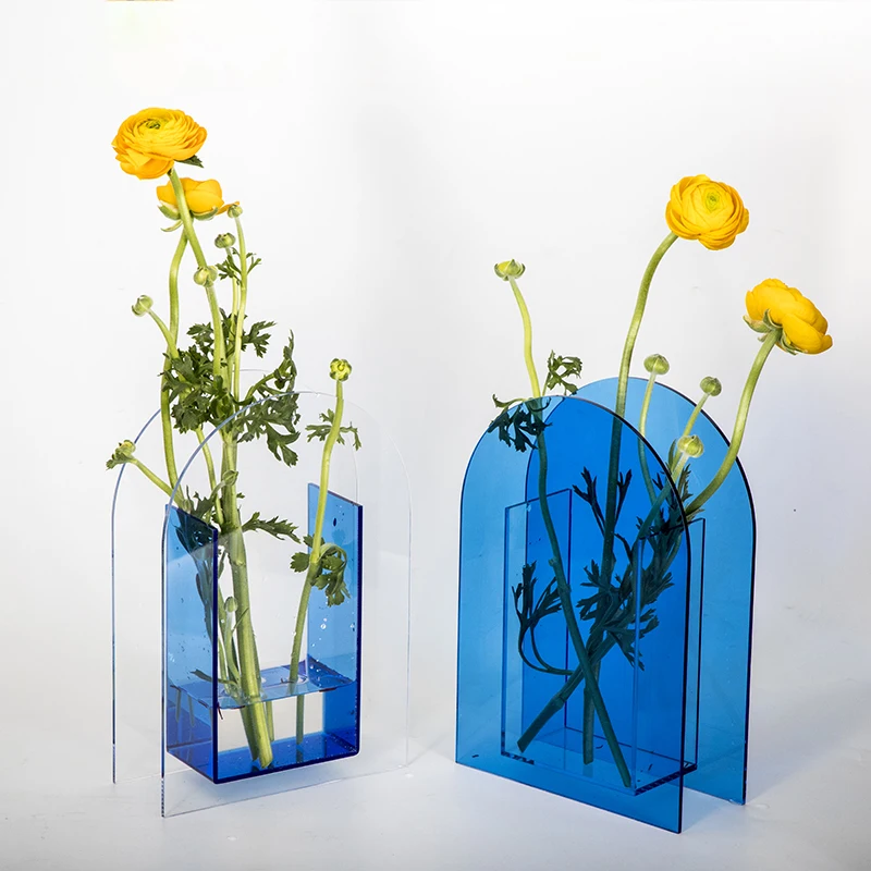 Acrylic vase (1).jpg