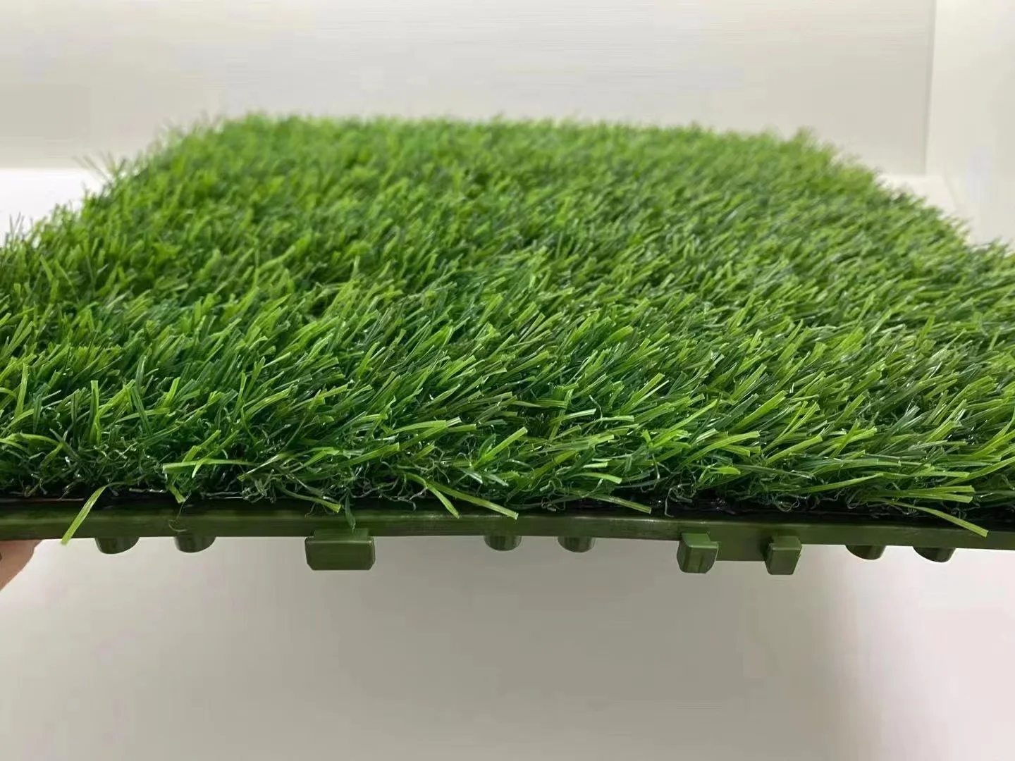 Easy-Install Soccer Badminton Sports Flooring Landscape Synthetic Turf Lawn Green Artificial Grass Carpet