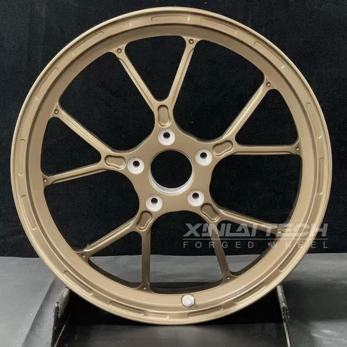 XL Lightweight Forged Custom Motorcycle Wheels CNC Anodized Finish for Aprilia SRMAX RS660 RSV4 Tuono V4 Sportbike Wheel - Image 1