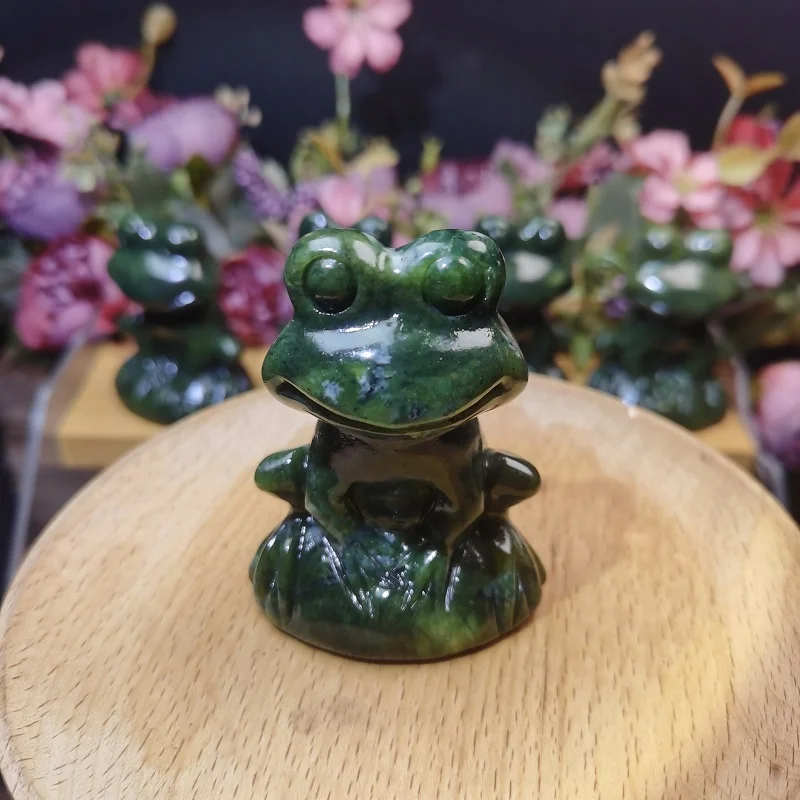 New Arrived Crystals Carving Craft Xiuyu Cute Frog Xiuyan Jade 6cm Frog Ornaments