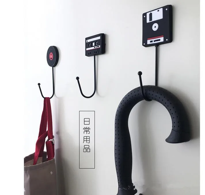 Creative retro home wall strong traceless coat novelty hooks bathroom kitchen door behind the novelty hooks manufacturers direct manufacture