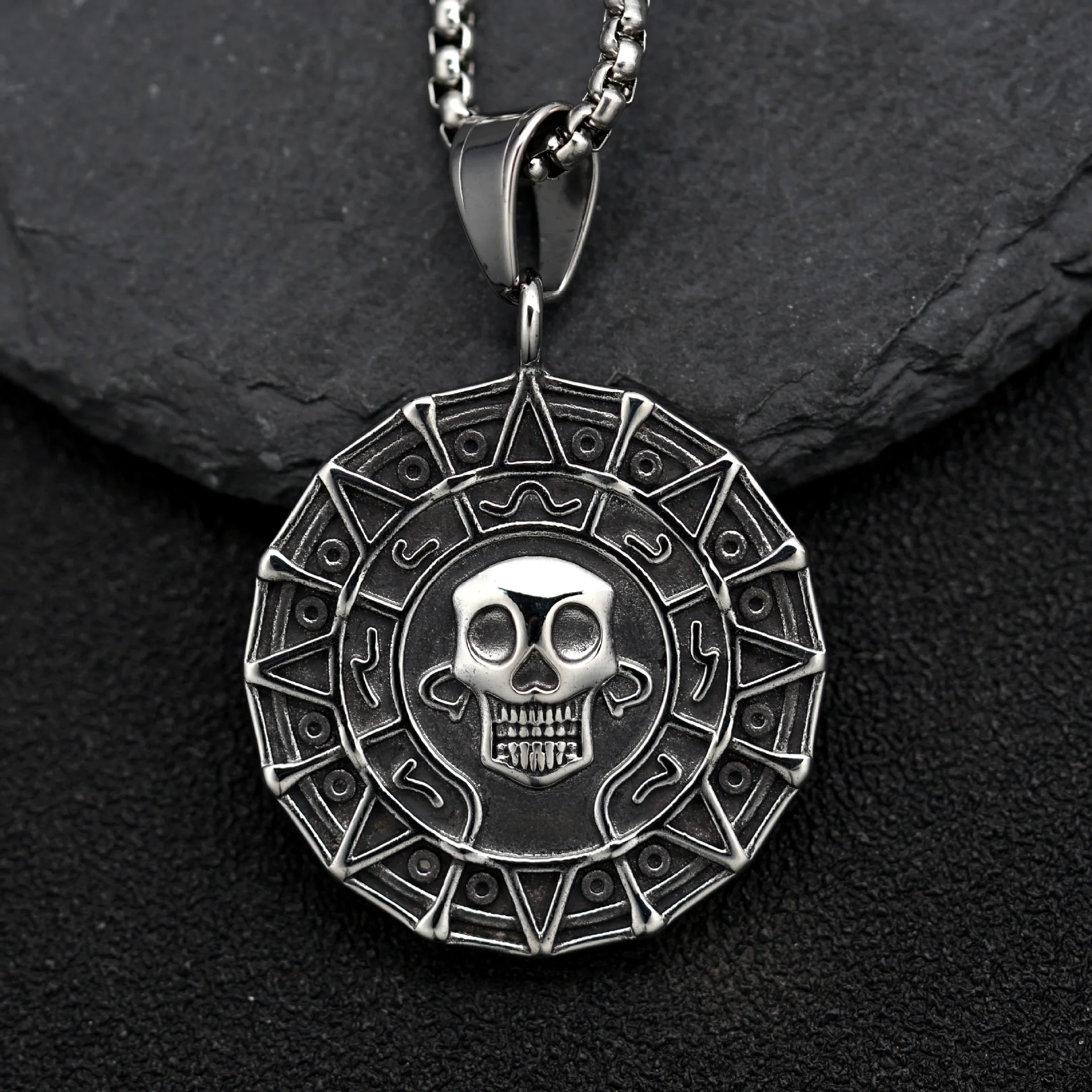 캐리비안의 해적 아즈텍 골드 해골 남성용 목걸이 빈티지 코인 쇄골 목걸이 도매 바이킹 펜던트