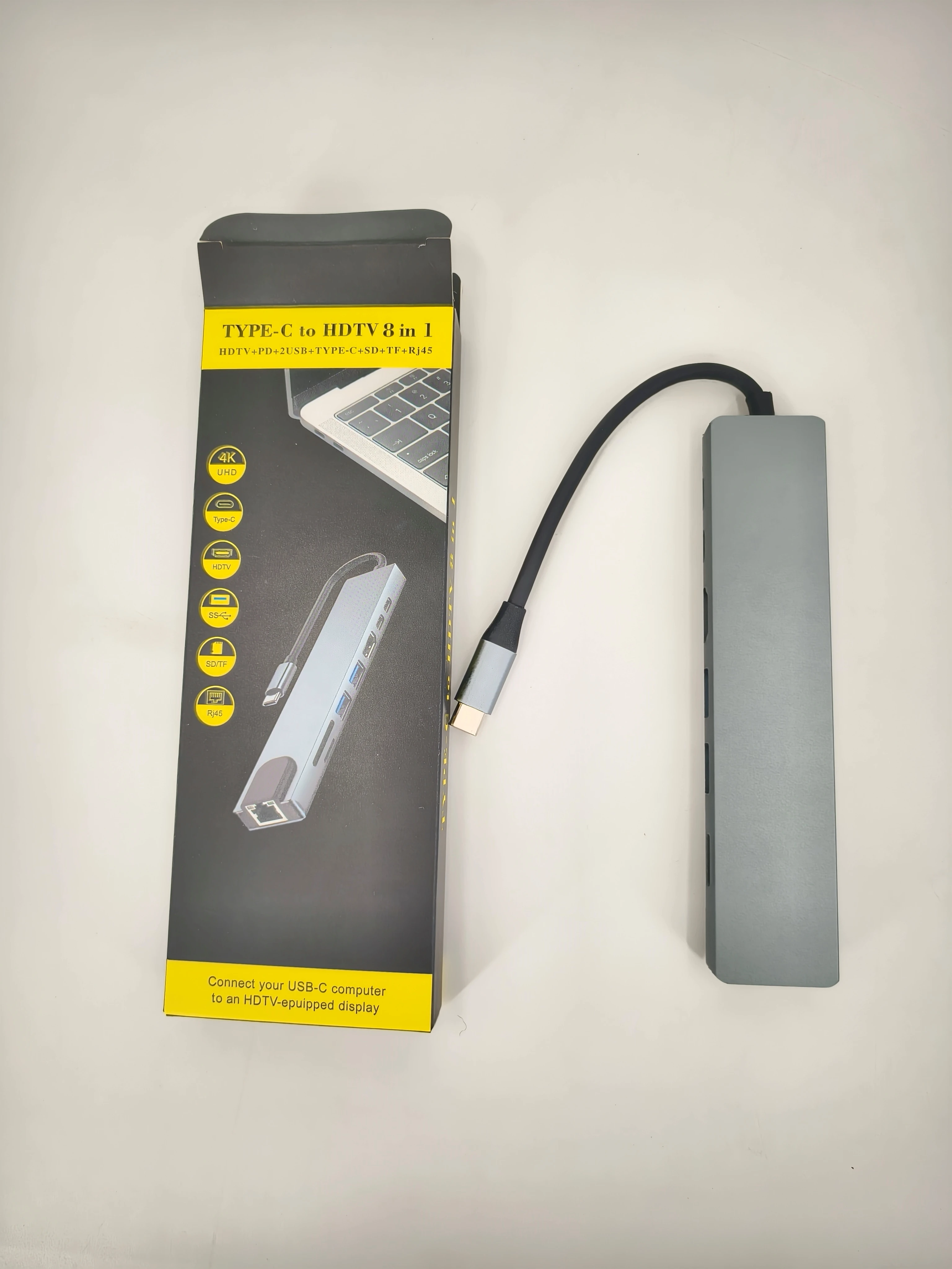 8-in-1 USB Hub with 4k Support, High Speed Data - Image 5