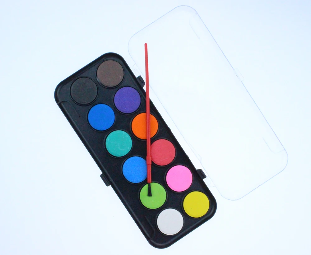 子供が描いた絵　水彩絵の具 小学生でも水彩絵とクレパスで簡単！絵の具の透明感を活かして