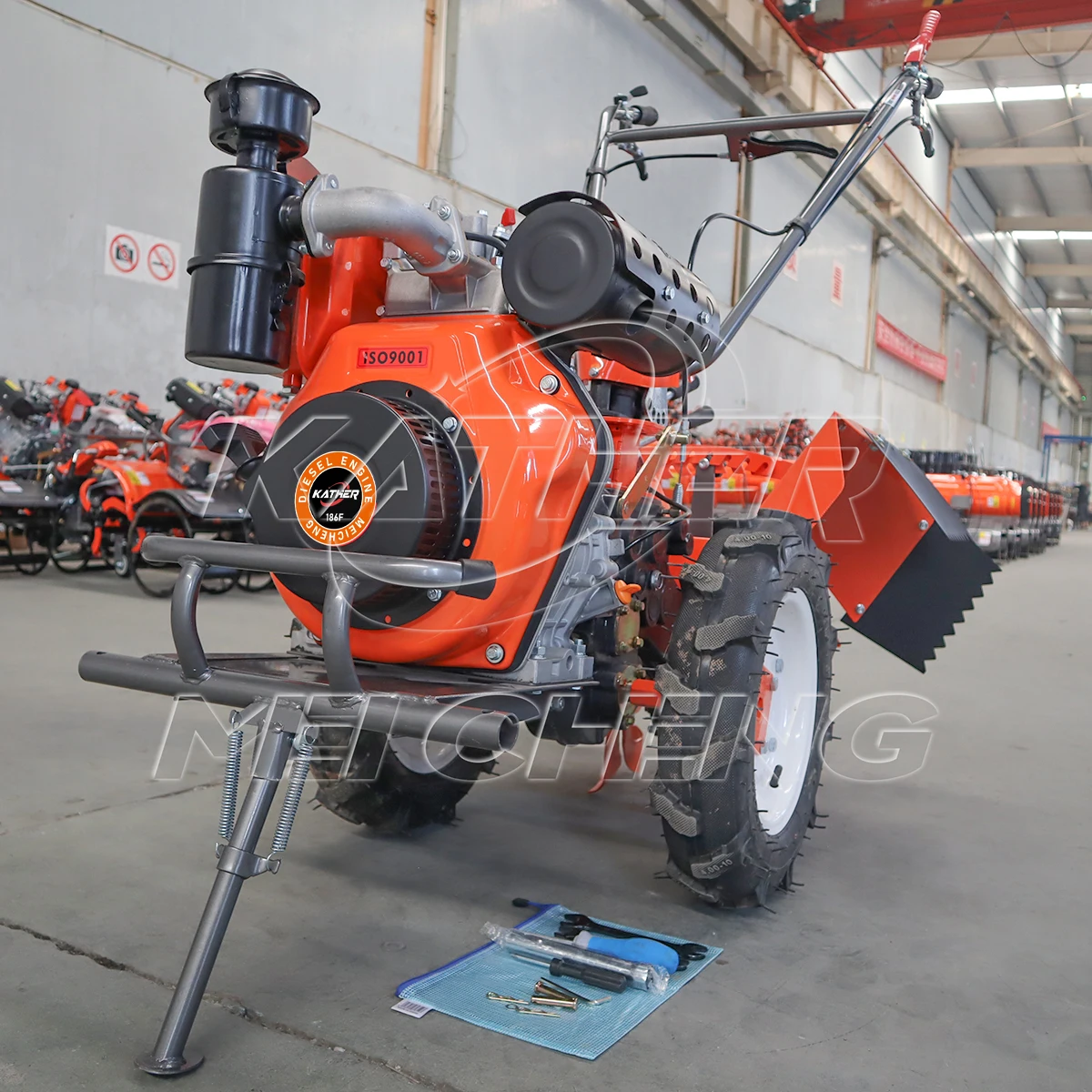 Cultivator de calitate superioară 4WD, mini tractor agricol pentru uz casnic, motorină rotativă cu autpropulsare, motocultor pe benzină sau diesel