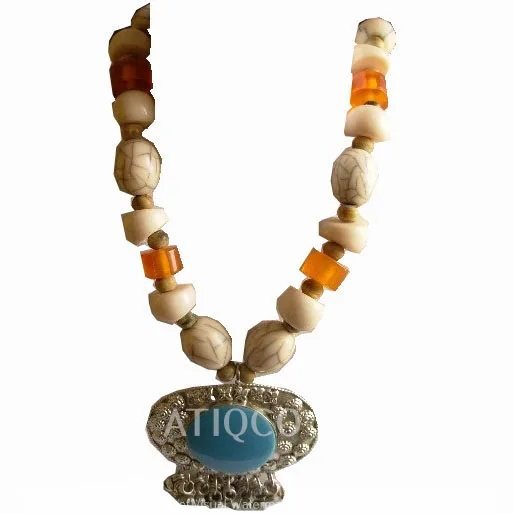 Best Selling Indian Resin Jewelry Necklace Modern Stylish Trendy Style with Smart Locket Beads Chain