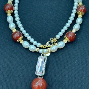 Luxurious High-quality Natural Freshwater Pearl Necklace, Exquisite Red Agate Necklace Pendant, Women's Collarbone Chain
