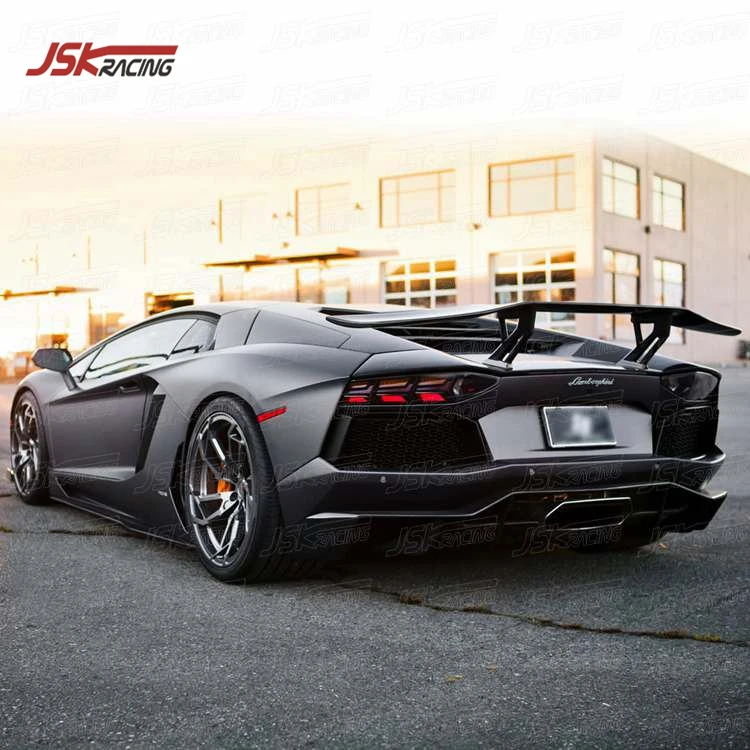 ランボルギーニ アヴェンタドール LP700-4用 カーボンファイバーリア