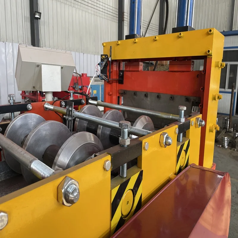 Mobile Clip Lock Standing Seam Roof Panel Making Machine Kr18 Self Lock Metal Standing Seam Roll Forming Machine