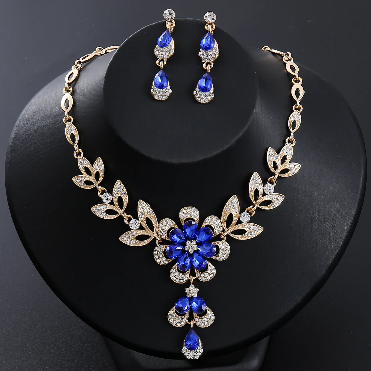 Luxury Black Diamond Tassel Necklace Set