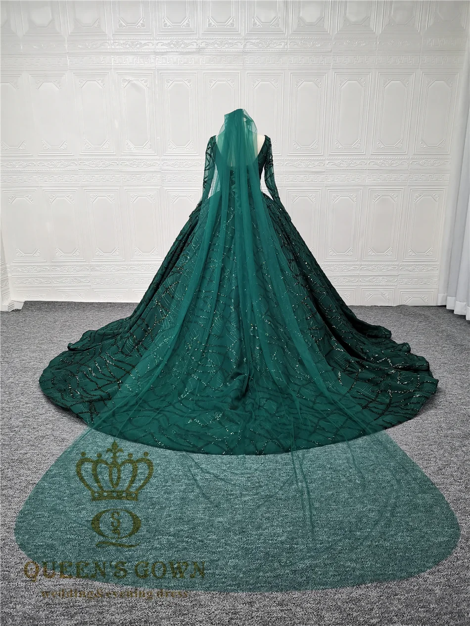 New Arrival Lace Green Evening Dress Long Sleeve Deep v Neck Lace Classical  Ball Gown Evening Dress Wedding Dress