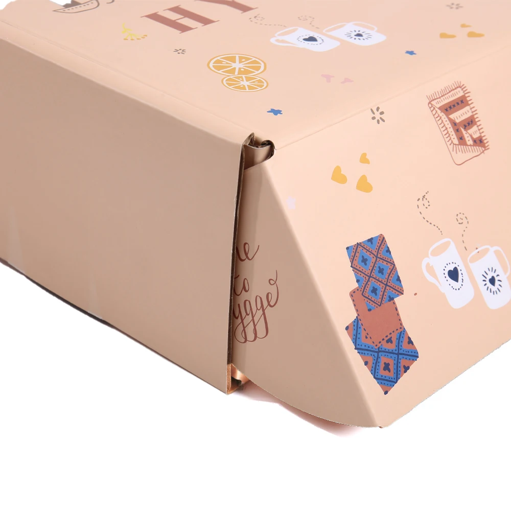 Grossistpris – billig tilpasset fraktboks i bølgepapp – fraktpose/pakkekartong – tilpasset størrelse og logo – stor mengde – billig – miljøvennlig