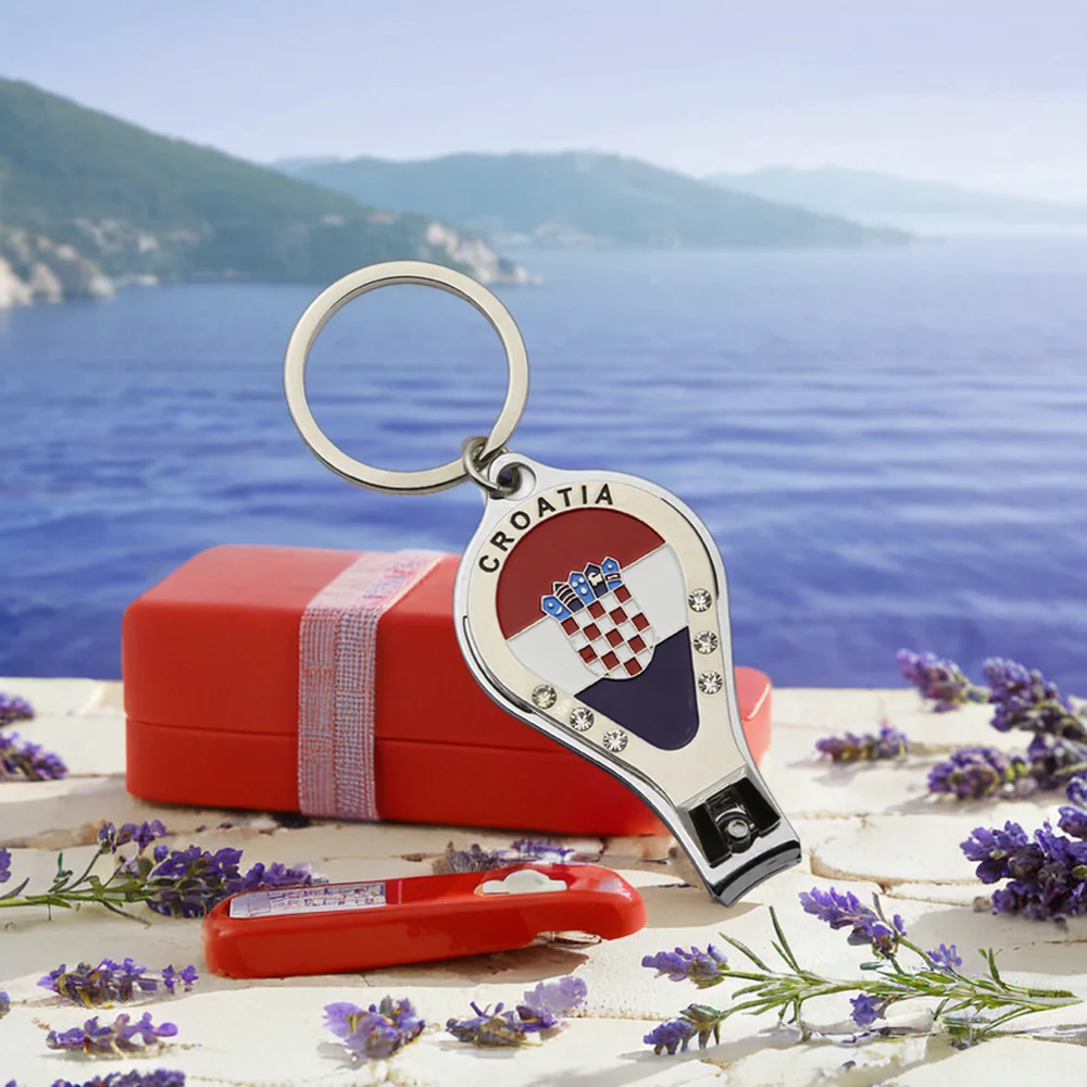 Travelpro Customized Functional Metal Nail Clipper Key Chain Logo Custom Keychain with Picture for Budapest Keyring Souvenirs