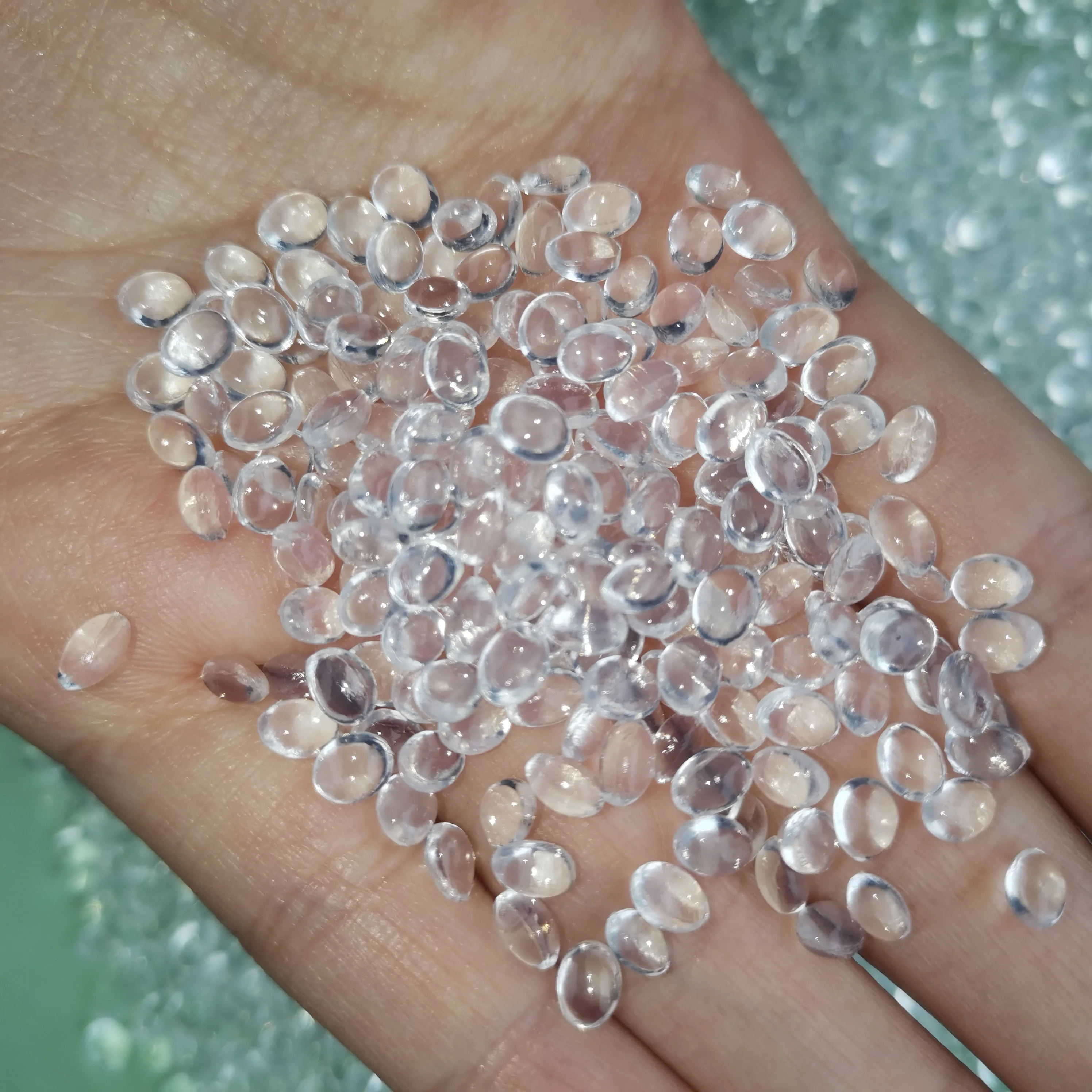 Гранулы с высоким потоком и термостойким сырьем для проводов