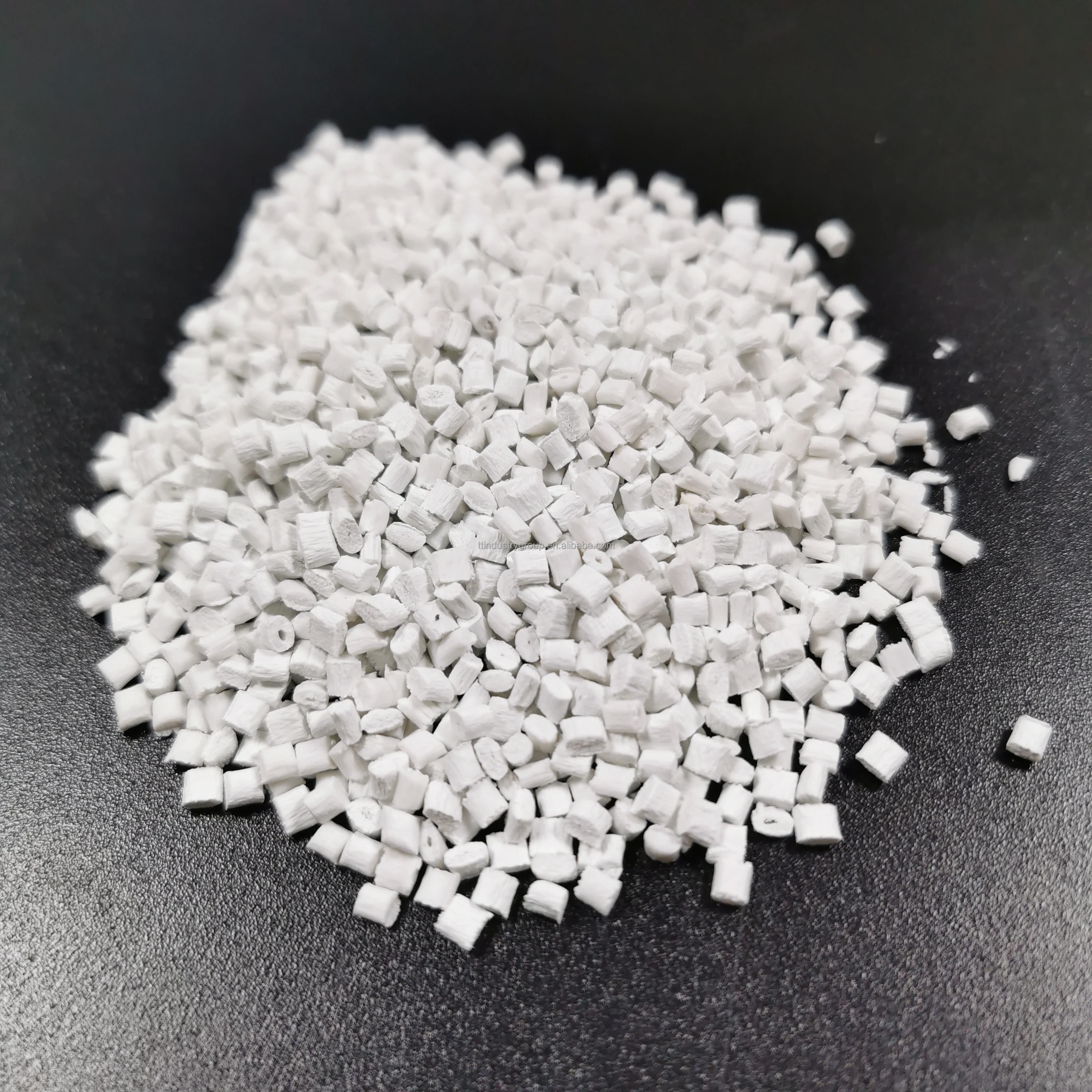 Цена материала pbt модифицированный завод лучшее качество PBT GF20 V0 для электрического разъема