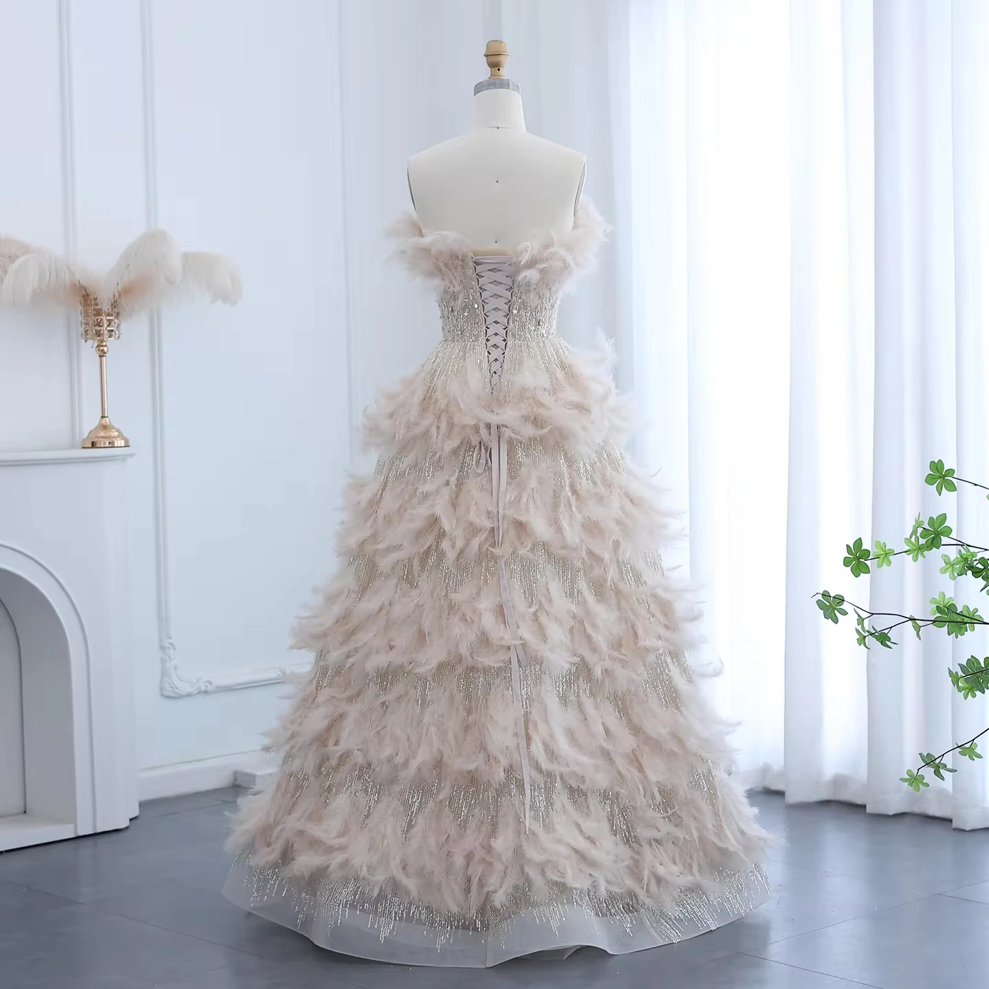 Luxury Feathers Princess Crystal Organza Ball Gown Evening Dress for Women  Wedding Engagement Party Dress SZ532-1