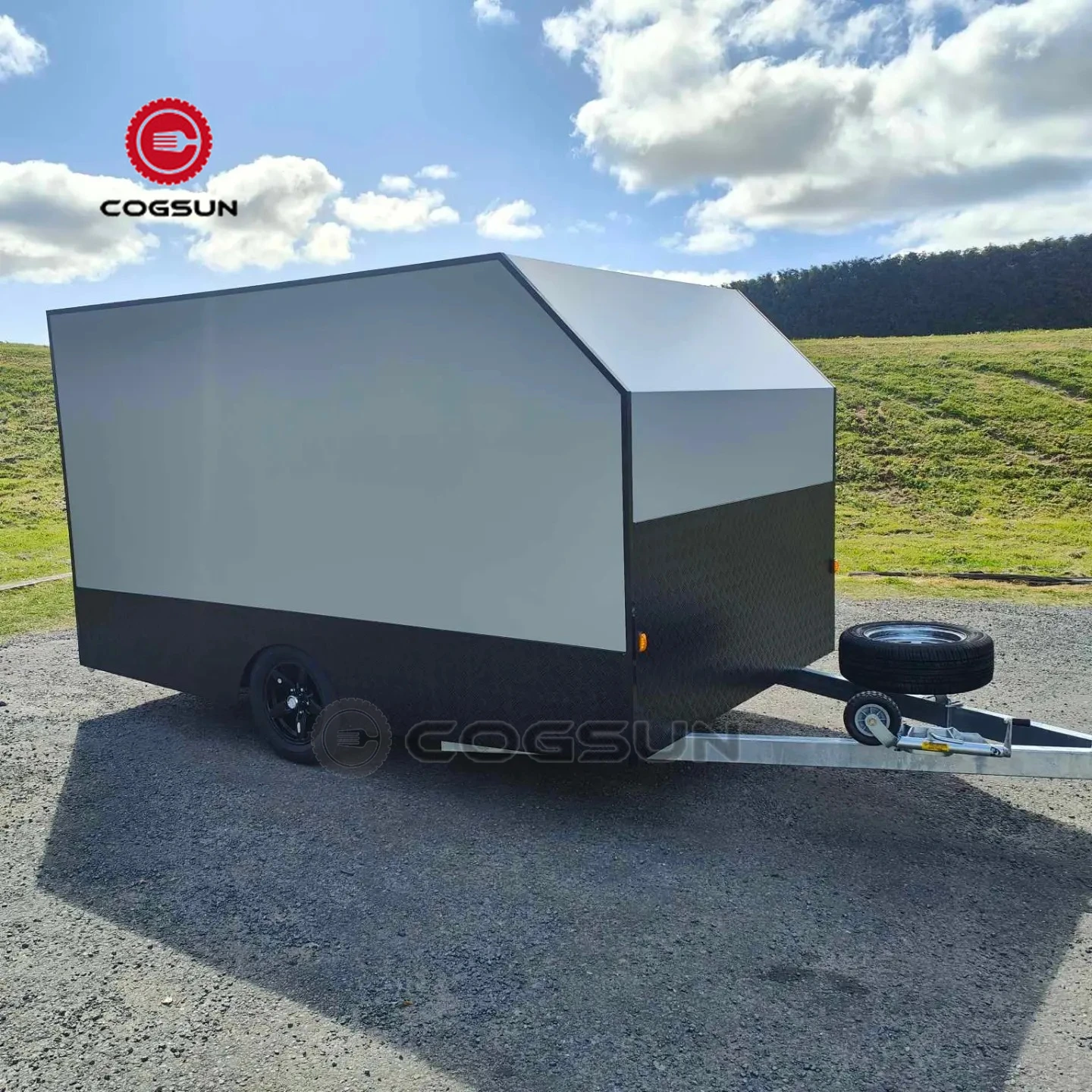 Cogsun New Type Mobile Pet Dog Grooming Trailer Pet Supplies Cart Dog Grooming Trailer with Dog Salon Equipment