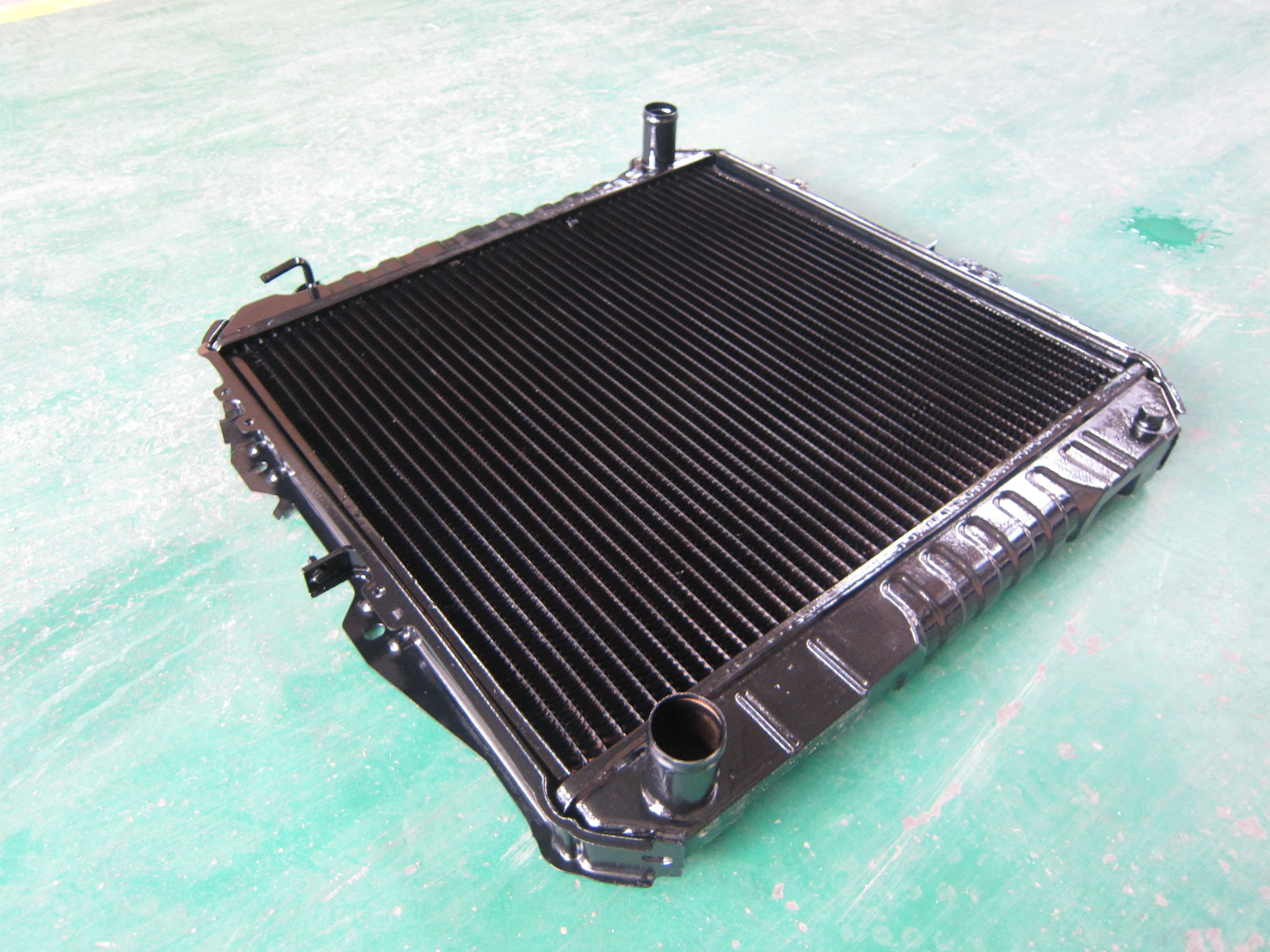 Factory Export Copper Brass Radiator for Toyota Hilux