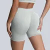 Beige pluma
