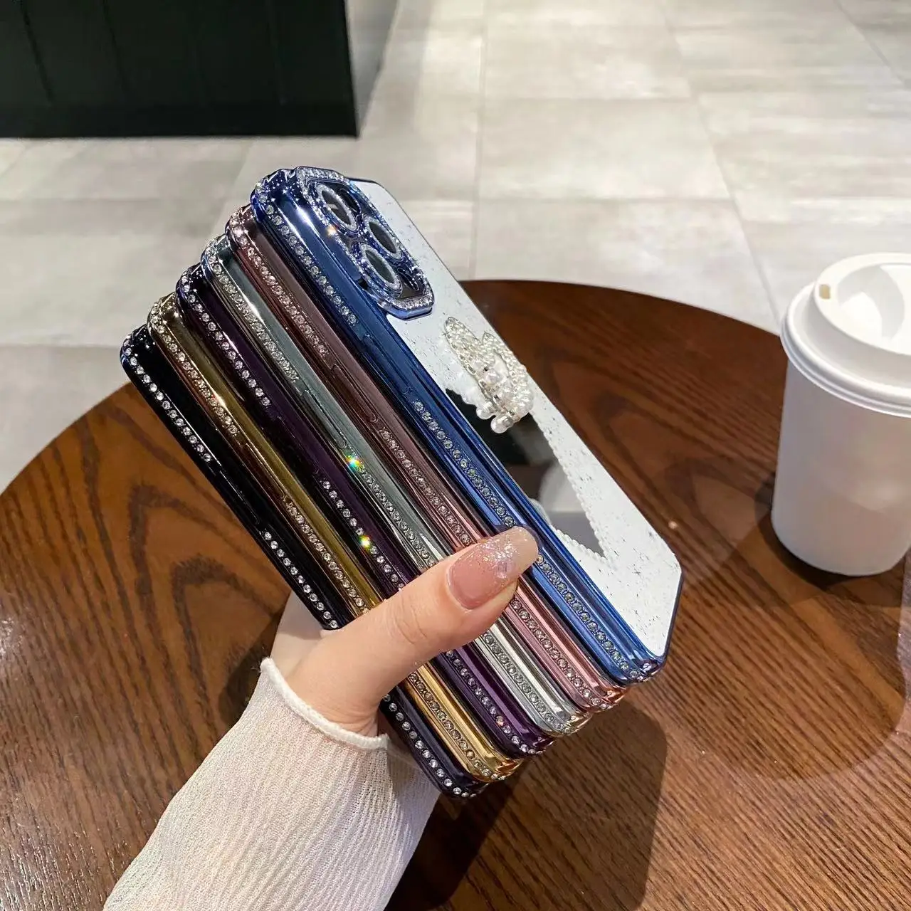 Girl Case Heart Mirror Diamond Mobile Phone Case Women Design Glitter Cell Phone Case for Samsung S23 S24 S25 Plus Ultra