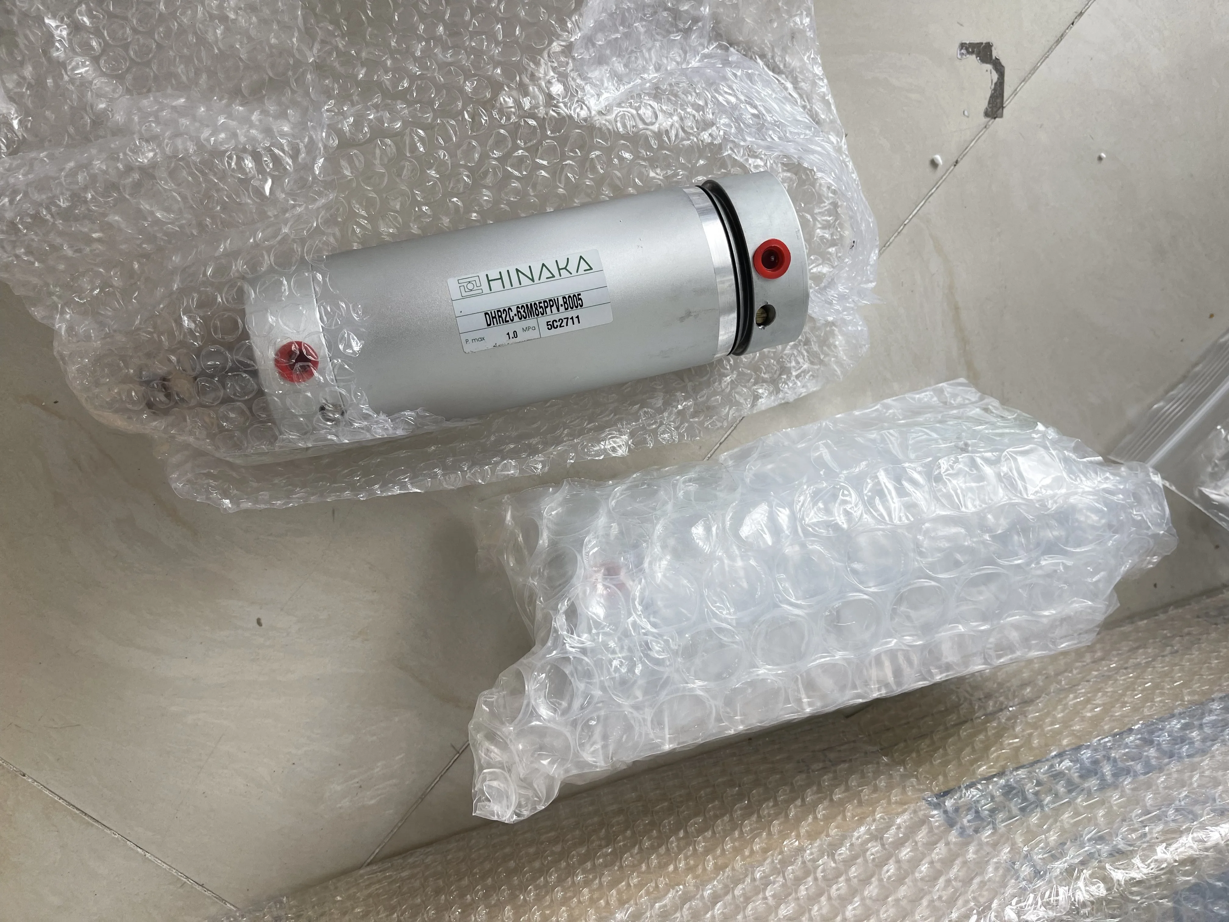Hinaka Pneumatic Cylinder DHR2C-63M85PPV-B005