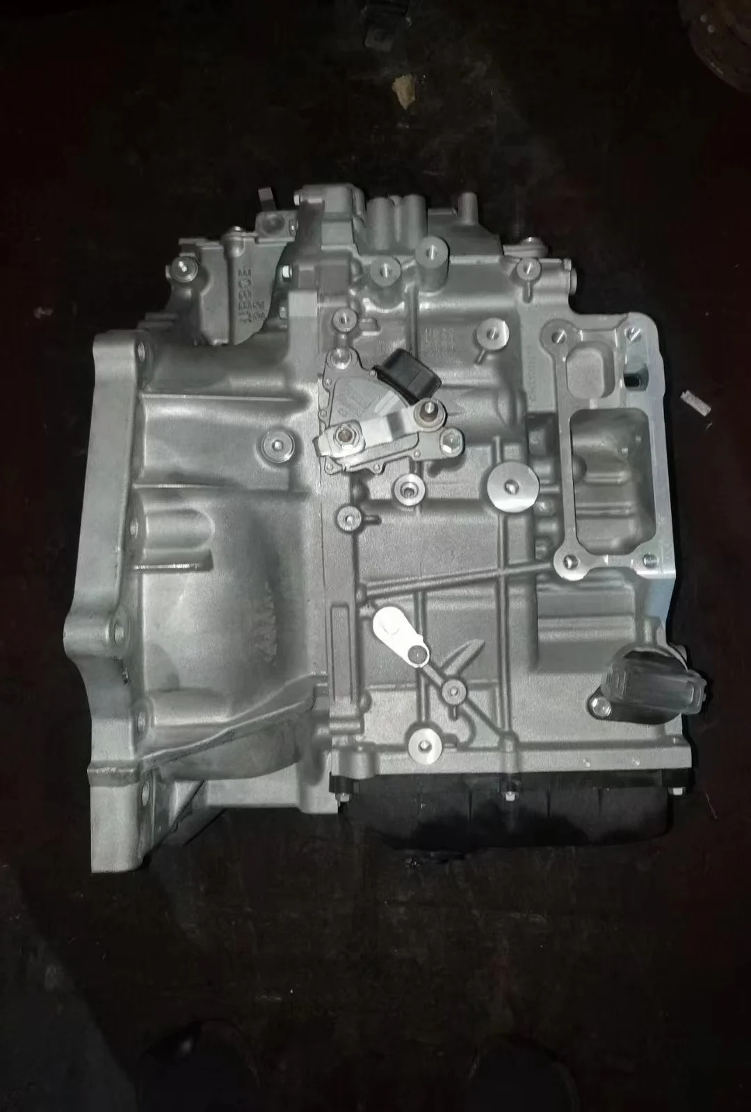 Brand new 3050033881 3050033891 car chassis part UB80E UA80E for 