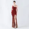 Wine red