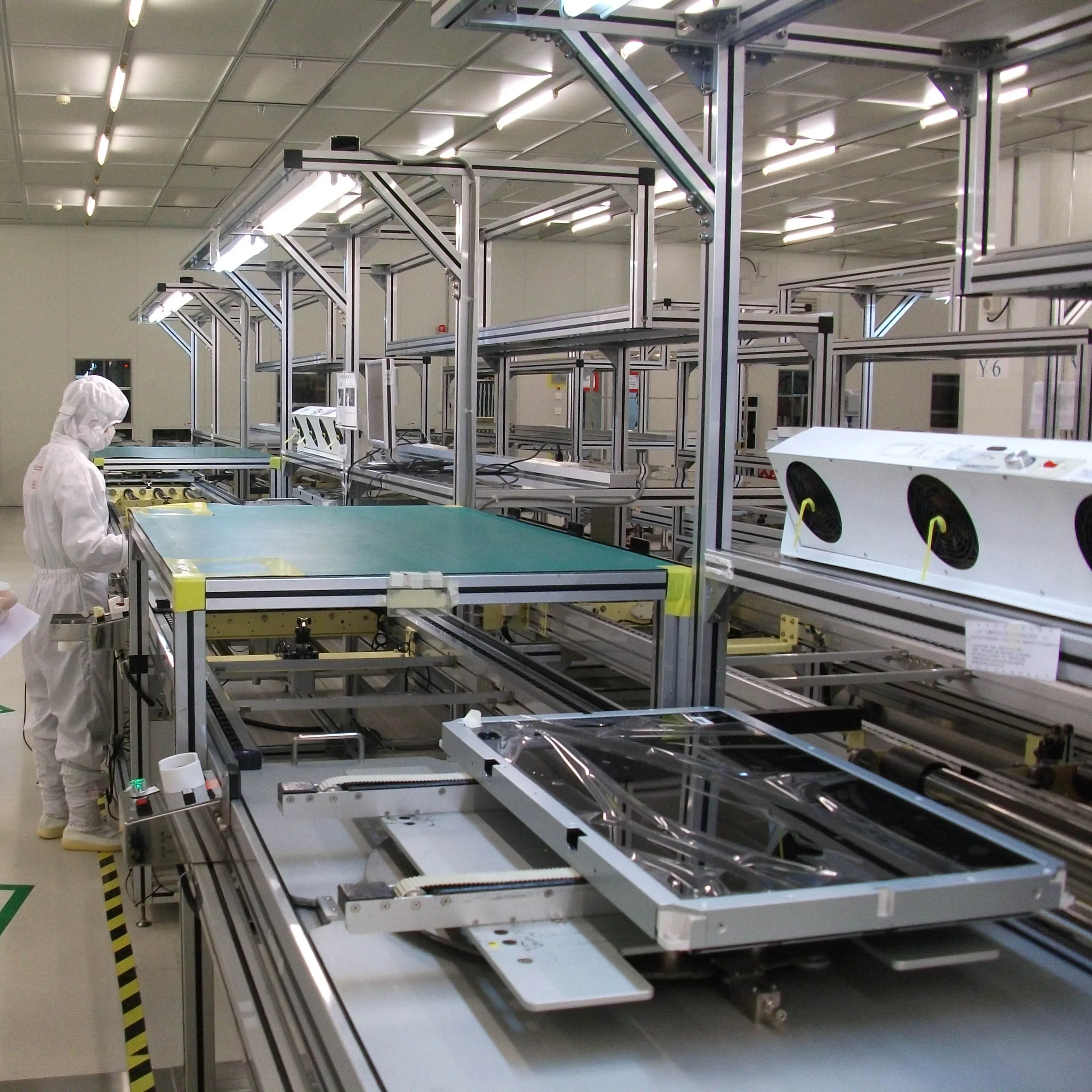 Manufacturer Directly Supply Automatic LED LCD TV Assembly Line for Production Television