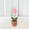 Un lavabo de tulipanes rosas