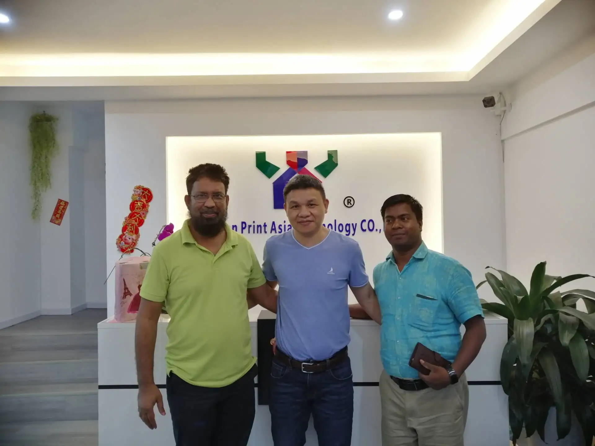 Ceres High Gloss YY02/YY03/YY09 Model Oil Base Offset Printing Ink with 2 Years Validity