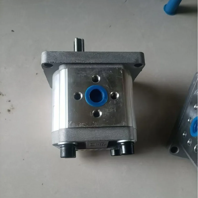 CBF CBN CBW CBT Oil Gear Pump CBF-E40 CBT-F550 CBN-F314 CBN-F316 Hydraulic Gear Pump CBN-F320 CBN-E325 CBW-F304