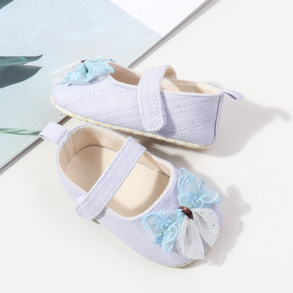 2025 New Style Girl Infant Shoes Fancy Bowknot Anti-slip Polyester Soles Trendy Toddler Shoes for Newborn Babies details