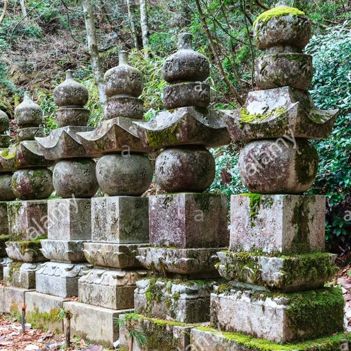 アウトドア仏塔 日本の五輪石塔 - 自然石製の庭の装飾用