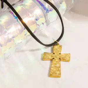 Necklaces Korean Retro Stainless Steel Exquisite Spiral Pattern Cross Street Clavicle Chains Artistic Fashion Pendant Necklaces